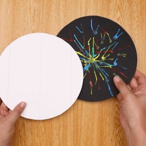 動画 夏の風物詩 花火をうちわで作ってみよう 保育士求人なら 保育士バンク