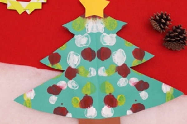 【動画】デカルコマニーを活用してクリスマスツリーの製作を作ろう