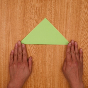 動画 たけのこの形にそっくりな紙飛行機を作ろう 保育士求人なら 保育士バンク