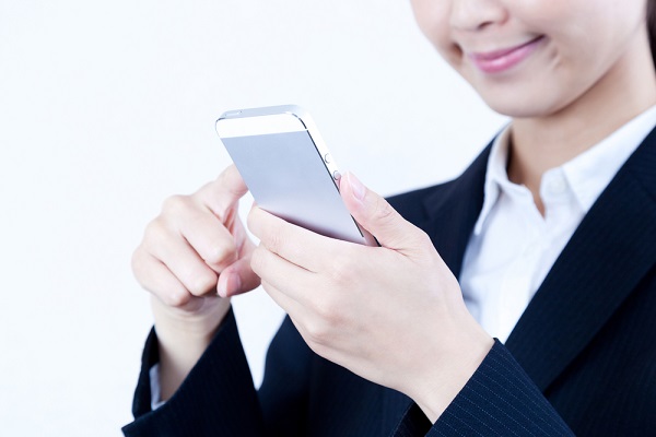 WEB面接はスマホでもできる?スマホを使ったオンライン上でのやり方や準備するもの、注意点