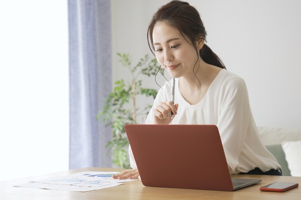 【2022年最新版】いい保育士求人の探し方は?働きやすい保育園に転職するための求人票の見方をくわしく解説!