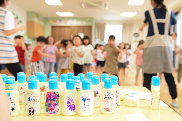 子どもたちが作ったマイボトル完成