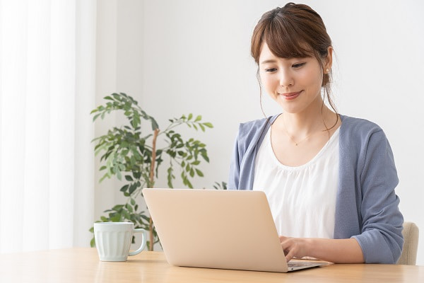 【2022年最新版】ネット通信で行う幼稚園教諭免許更新。eラーニングなどオンラインを活用したやり方