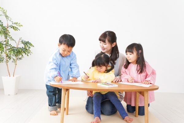 【採用担当者コラム】保育士に人気の福利厚生とは?研修など充実した制度の活用事例など