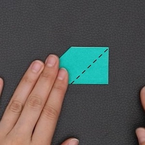 折り方を示した図