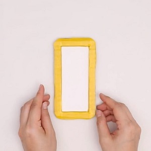 ダンボール工作で作るスマホのおもちゃの作り方