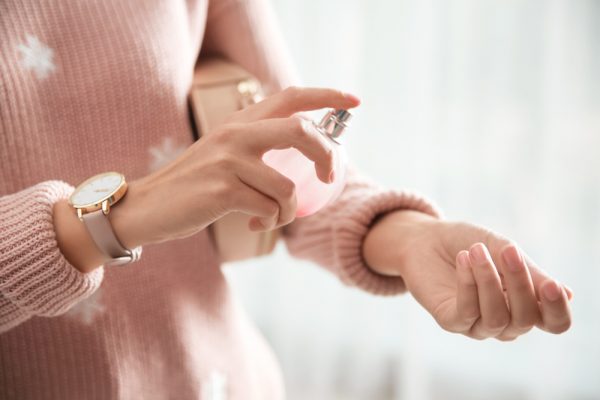 保育士は香水をつけても大丈夫?汗などの臭いをやわらげる対処法