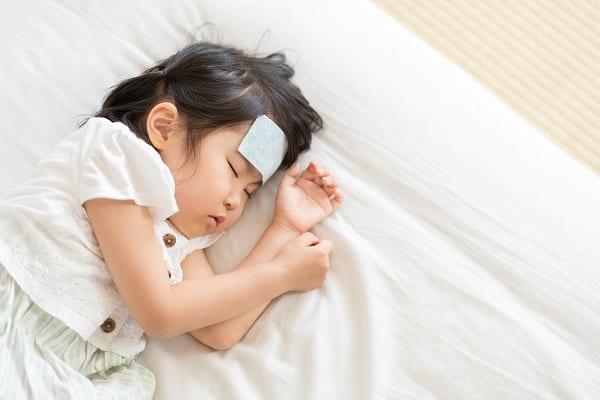 風邪を引いている子ども