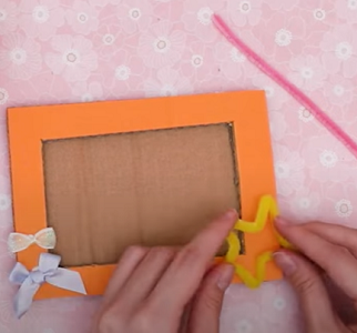 動画 保育で使える卒園プレゼント 子どもが簡単に手作りできる写真立てを贈ろう 保育士求人なら 保育士バンク 動画 保育で使える卒園プレゼント 子どもが簡単に手作りできる写真立てを贈ろう 保育士求人なら 保育士バンク