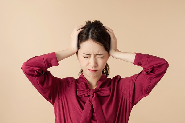 保育士の労働環境が過酷で辛い…と思ったら!残業が多い・給与が少ないなどのお悩み解決法