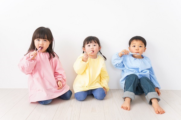 6月4日は虫歯予防デー!保育園の出し物【7選】ペープサート・絵本・歯磨き指導など