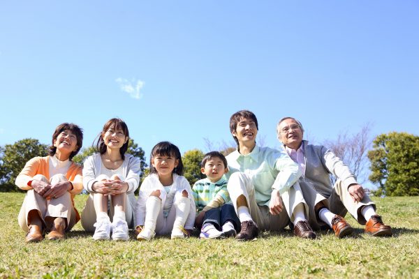 保育園でファミリーデーの製作をしよう 年齢別のプレゼントアイデア10選 保育士求人なら 保育士バンク