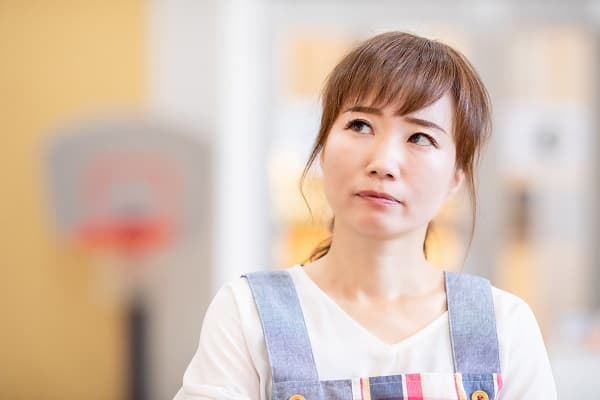 【今の園を辞めるか悩む保育士さんに見てほしい】心のモヤモヤ解消への8つの質問と今後の選択肢