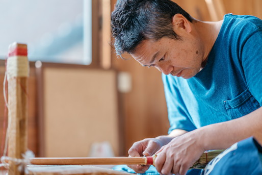 ものづくりする男性