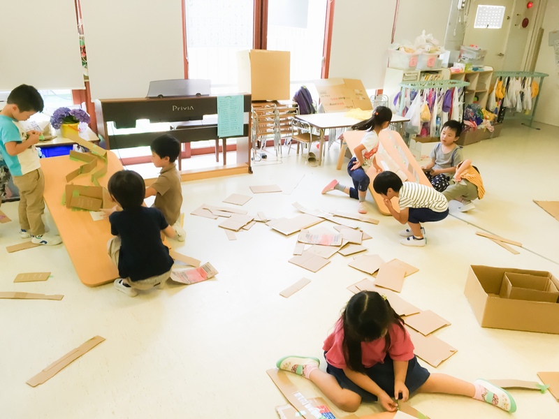 第5回 カラーボールで遊ぶ「机クーゲルバーン」【4~5歳児編】
