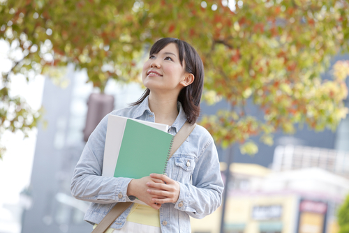 保育士に学歴は関係ある?資格取得、キャリア、給与など学歴による違いを解説!