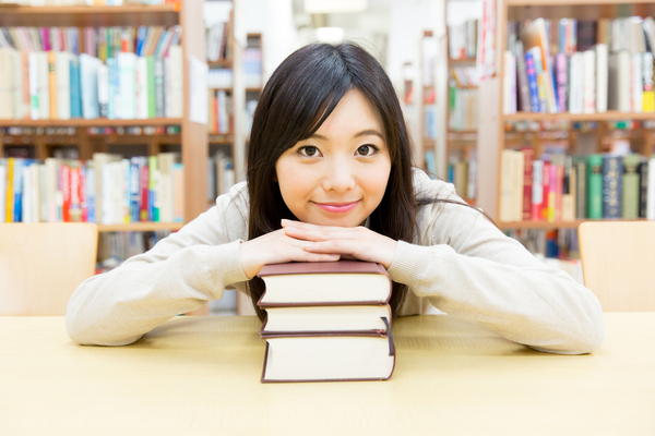 チャイルドマインダー通学・通信講座の選び方。試験の受験資格を得るには
