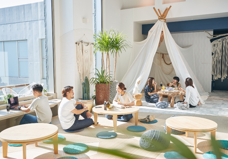 葉山うみのホテル サービススタッフ 正社員の求人情報 神奈川県 三浦郡 おもてなしhr