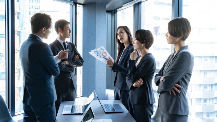 サイロ化とは？原因や組織課題、解消方法をわかりやすく解説 | オンライン研修・人材育成 - Schoo（スクー）法人・企業向けサービス