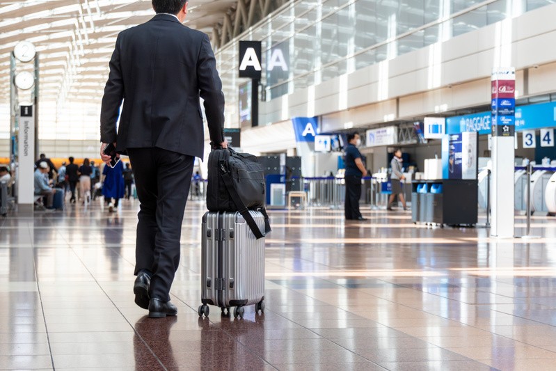 出張研修とは？メリット・デメリットから選び方まで紹介 | オンライン研修・人材育成 - Schoo（スクー）法人・企業向けサービス