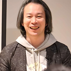 李 英俊