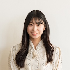 鈴木 彩衣音