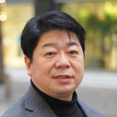 真田 茂人