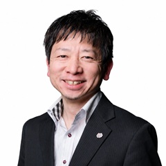 山岡 茂治