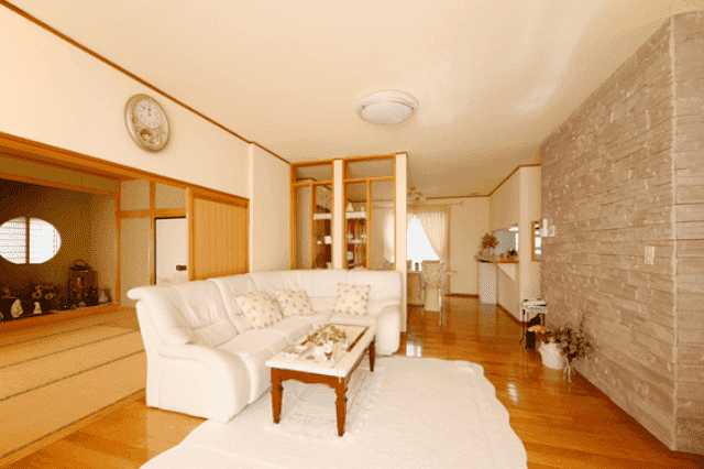 リビングの壁紙の選び方とは リフォーム価格 おすすめコーディネート例7選 A リフォーム費用の一括見積り リショップナビ