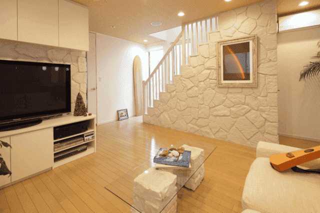 リビングの壁紙の選び方とは リフォーム価格 おすすめコーディネート例7選 A リフォーム費用の一括見積り リショップナビ