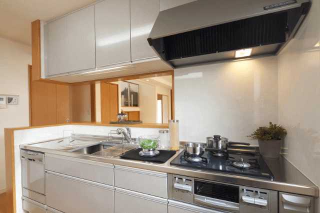 キッチンの壁材はパネルとタイル どちらが良い リフォーム価格や特徴を比較 リフォーム費用の一括見積り リショップナビ