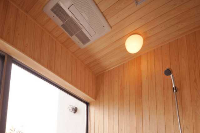 風呂・浴室の天井交換・張り替え費用と注意点!リフォームでカビ・結露を防止
