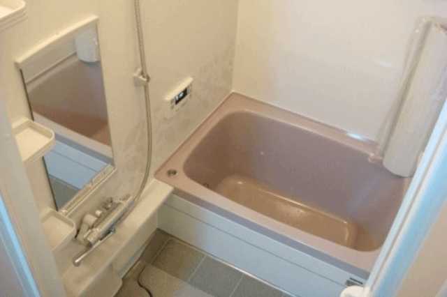 狭い浴室 お風呂を広くしたい リフォーム方法と費用 事例 おすすめのサイズやメーカー品は リフォーム費用の一括見積り リショップナビ