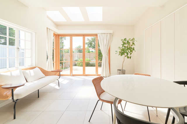 リビングを広く見せるレイアウト術|事例やリフォームでのコツも紹介