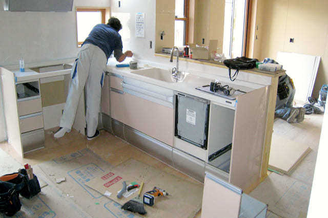 今あるキッチンを移動できる リフォーム費用や事例 注意点もご紹介 リフォーム費用の一括見積り リショップナビ