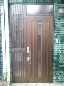 サンワのリフォームの事例 玄関扉の交換