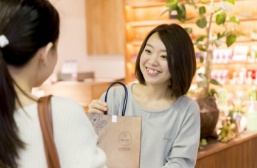 ヴェレダ 横浜 サロンセラピスト 急募 正社員登用実績多数 Weleda ヴェレダ の求人 転職ならmybrands