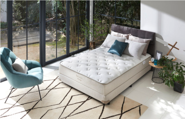 大塚家具製造の高級マットレス「ファセット」（ダブルサイズ）