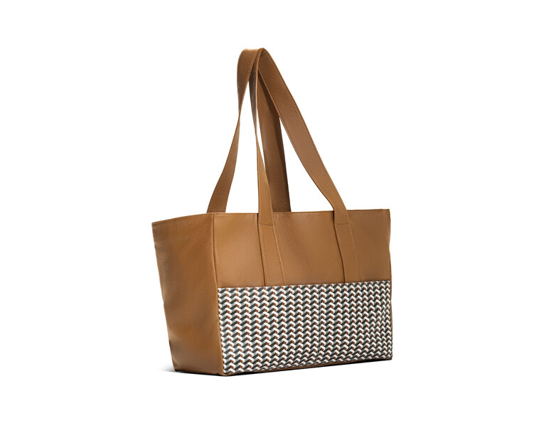 Dog Bag ドッグバック | Products | [Poltrona Frau / ポルトローナ 