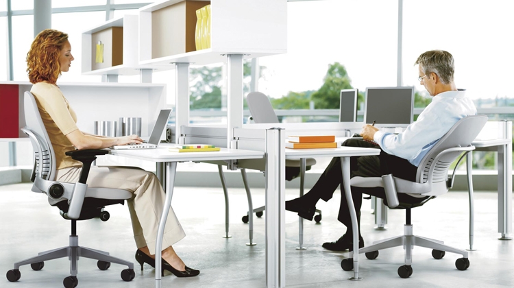 Steelcase / スチールケース