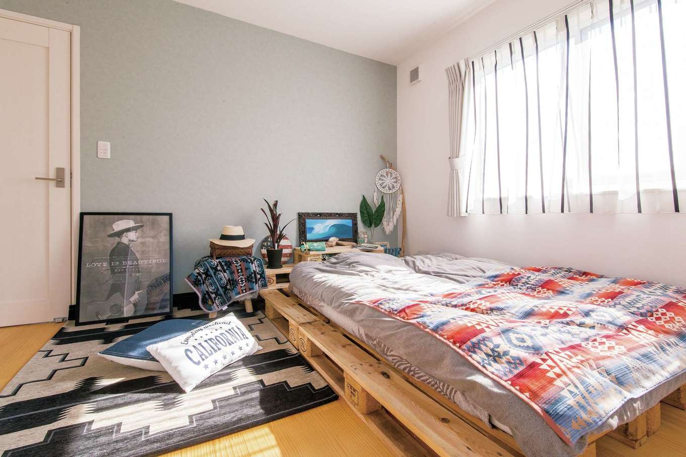 Diyを織り交ぜた 開放的な西海岸風インテリアの家 絆家 きずなや の新築施工例 イエタテ