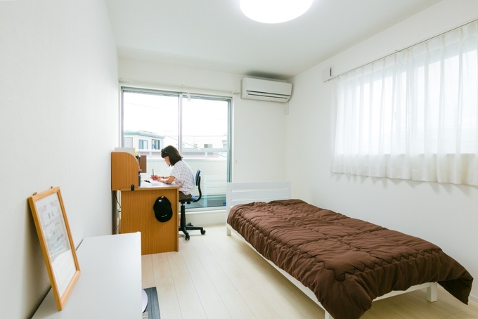 3階の子供部屋はとても明るく開放的 テスト勉強もはかどる イエタテ