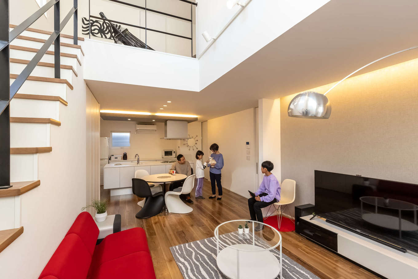 おしゃれで快適 デザイナーズ家具が映える四角い家 ナイスホームの新築施工例 イエタテ