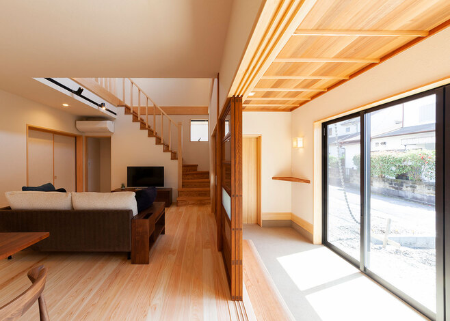 土間と無垢の木が彩る大工の家 平成建設の新築施工例 イエタテ