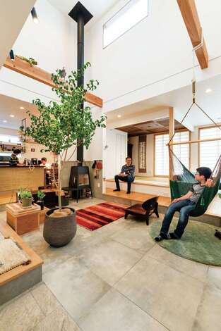 スローライフを楽しむ 土間リビングと暖炉のある家 納得住宅工房の新築施工例 イエタテ スローライフを楽しむ 土間リビングと暖炉のある家 納得住宅工房の新築施工例 イエタテ