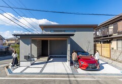 間取りを変化させながら、世代を越えて快適に暮らす平屋