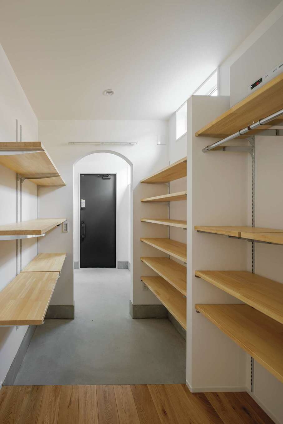 家族の会話を楽しむダウンフロアキッチンのある家 | tact design firmの新築施工例【イエタテ】