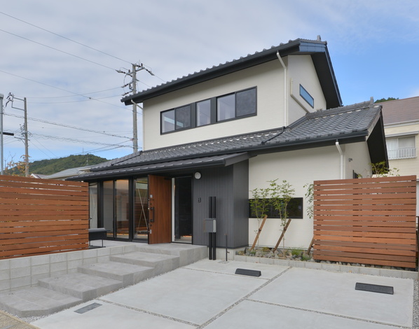 一軒まるごとリノベーション！建替えの2/3の費用で定額制リフォーム 