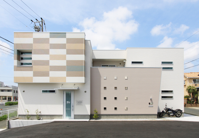 仕事も暮らしも心地良い 工夫が満載の店舗併用住宅 丸昇彦坂建設の新築施工例 イエタテ
