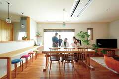 上質な国産無垢材と自然素材がすこやかな笑顔をもたらす家